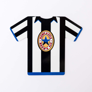 Metal T-shirt magnet NUFC Brown Ale